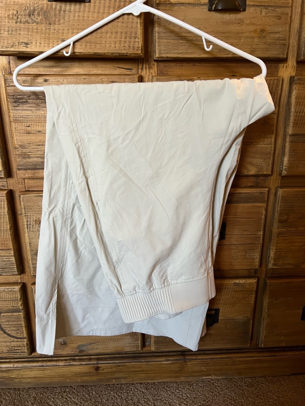 lululemon athletica Cropped Ankle Pants in Off-White